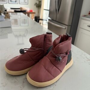 Zara Kids' Maroon and Black Snow Boots